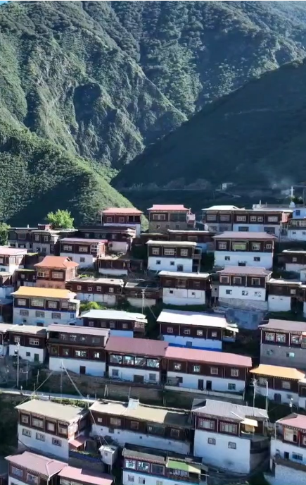 白玉县房地产开发投资亿元
