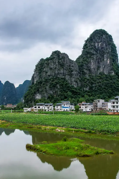 钟山县房地产开发投资亿元